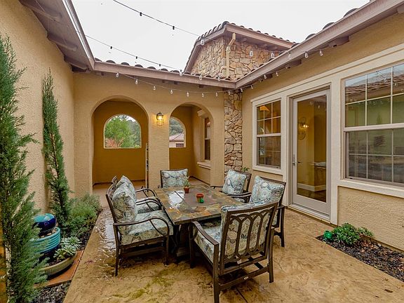 2nd image of 3076 Orbetello Way