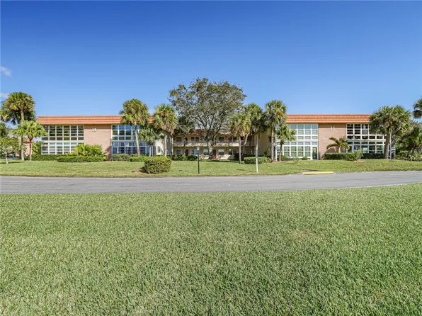 29 Vista Gardens Trl APT 203, Vero Beach, FL 32962