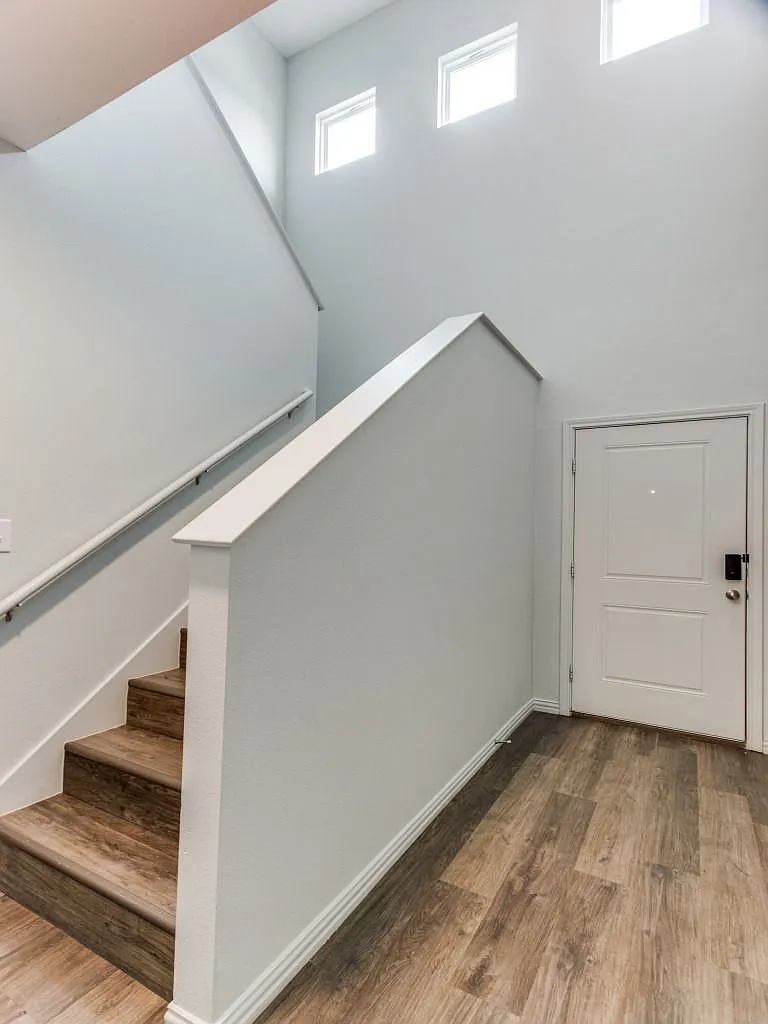 3330 Brambleton Hill Pl — Photo 3