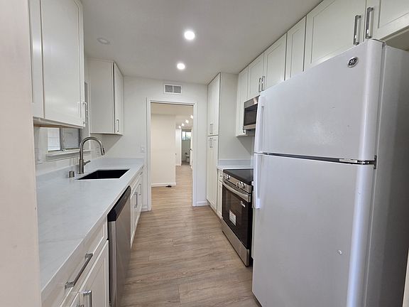 5th image of 1216 Eureka Ave