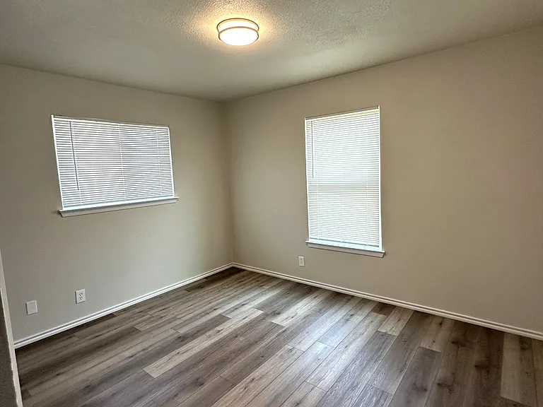459 Maddux St — Photo 19