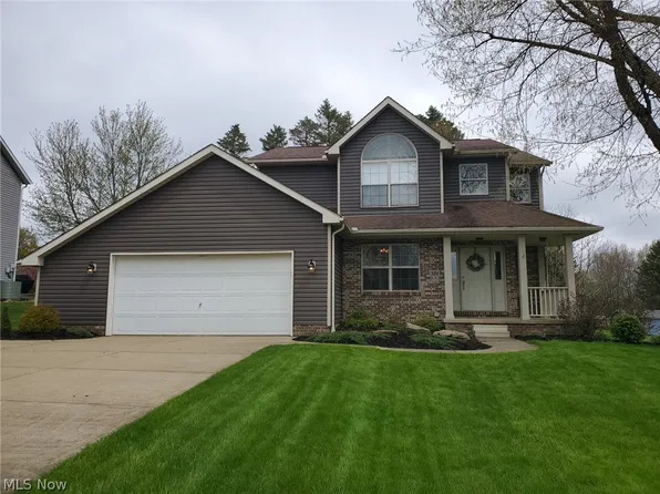 523 Wintergreen Dr, Wadsworth, OH 44281