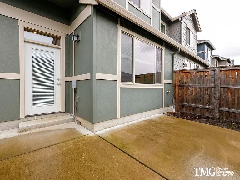 Columbia Hills Townhomes — Photo 16