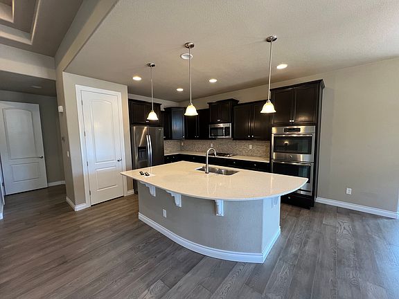 4th image of 7183 Jagged Rock Cir