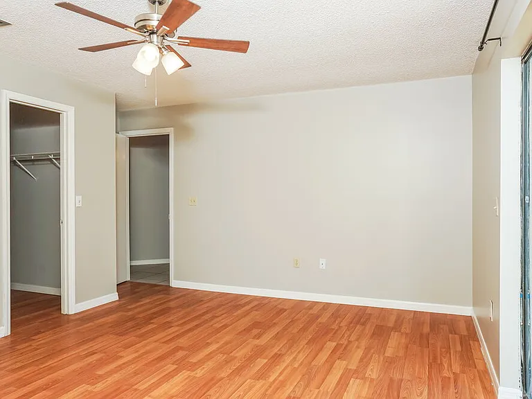 4913 Ithaca Ln — Photo 9