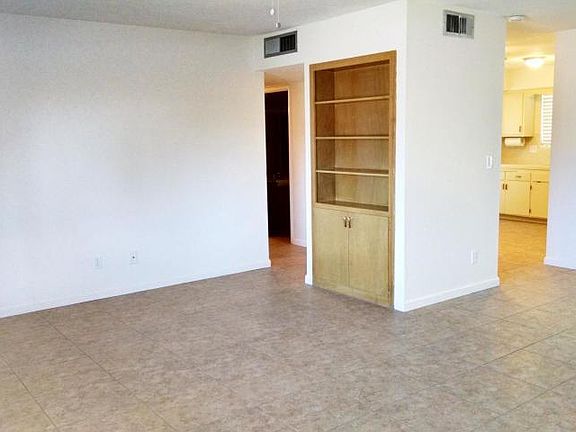 2nd image of 10825 W Canterbury Dr