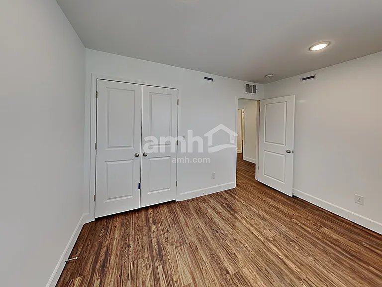 9142 Crocker Point Ct — Photo 14