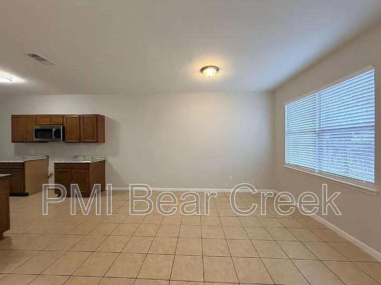 6407 Waldron Dr #B — Photo 5