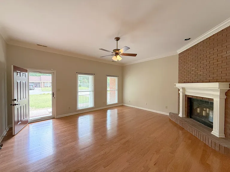 106 Teal Park Ln — Photo 6