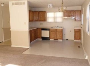 7027 SW Lario Ln, Topeka, KS 66619