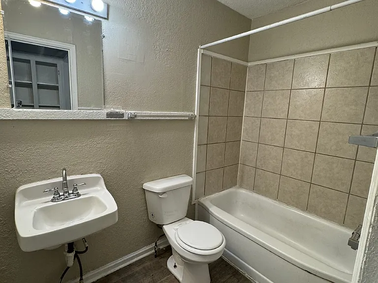 828 S Water St #1 — Photo 5