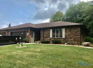 1833 Wood Cree Ct, Defiance, OH