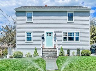 94 Cummings Ave, Fairfield, CT 06824