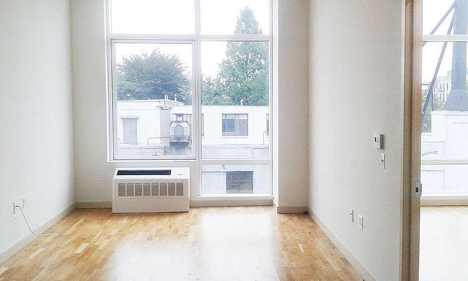1st image of 2310 41st Ave #4E
