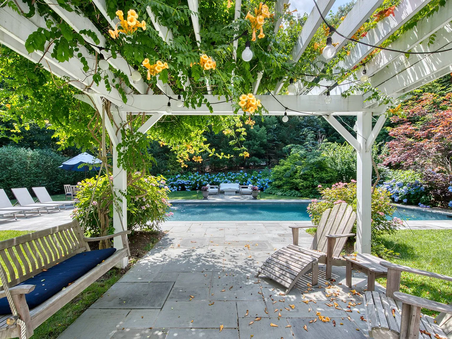 Sag Harbor Rental with Pool — Photo 4