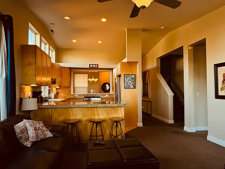729 SW Silver Lake Blvd — Photo 5