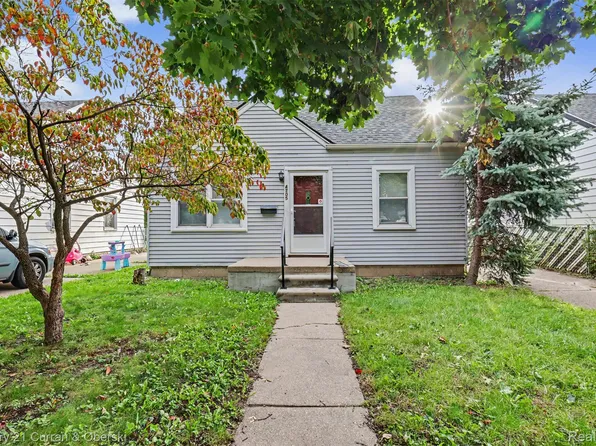 4705 Weddell St, Dearborn Heights, MI 48125