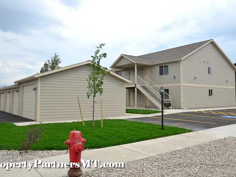 905 Montana St — Photo 6