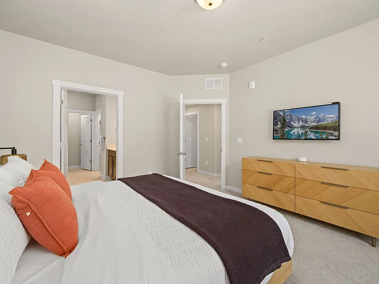 926 Schlagel St #2 — Photo 12