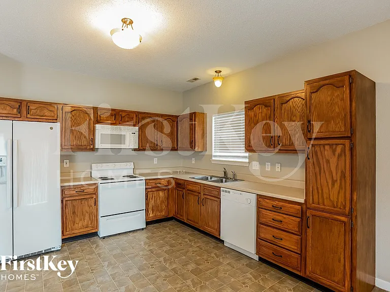12261 Running Springs Rd — Photo 5