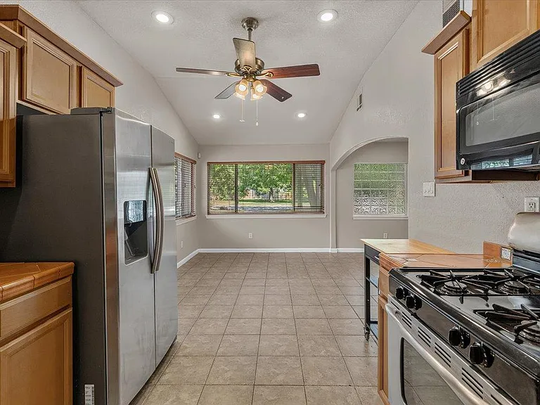 7604 Robalo Rd — Photo 9