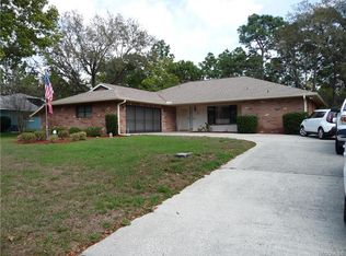 181 Pine St, Homosassa, FL 34446