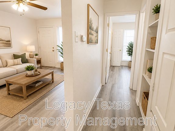 5th image of 705 Miracle Ln APT D