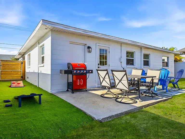 4310 W Carmen St — Photo 44