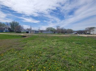 1213-1221 9th St, Auburn, NE 68305