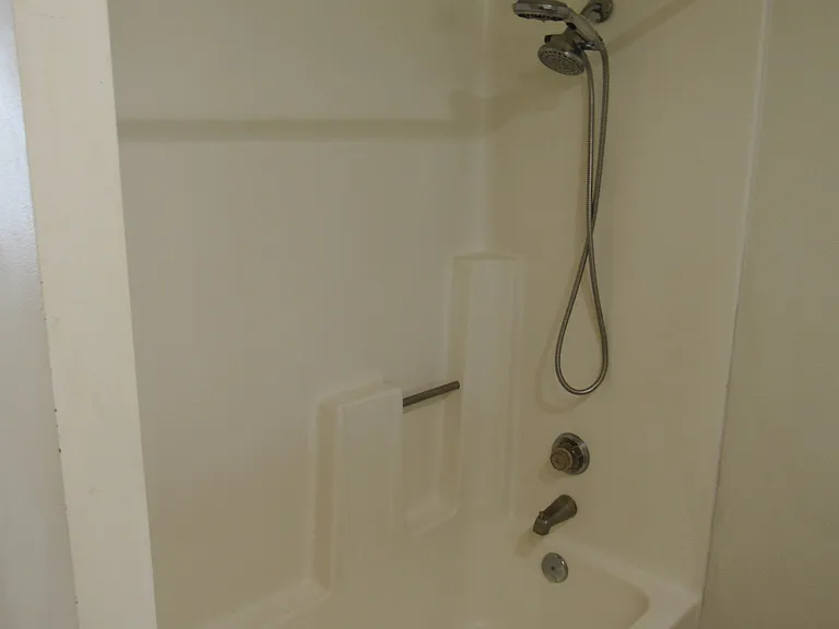 4820 Penrose Ave — Photo 9