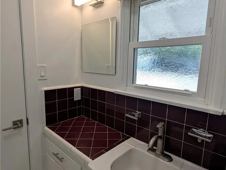 6829 McLennan Ave — Photo 20