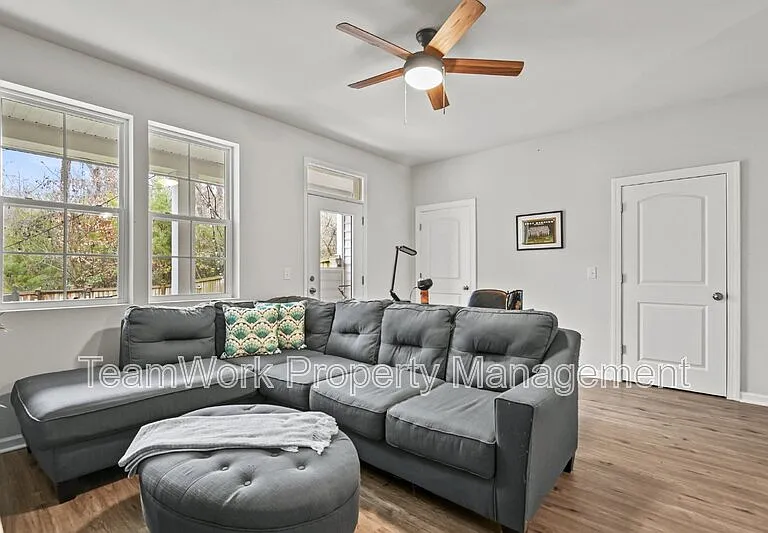 306 Spindlewood Way — Photo 35