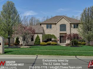 20942 Fawnhaven Dr, North Royalton, OH 44133
