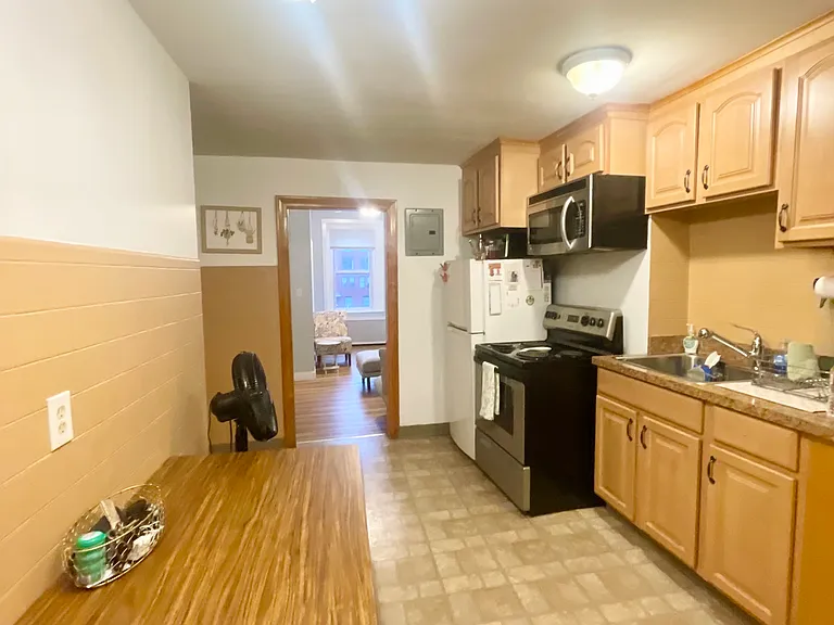 31 Cooper St #2 — Photo 17