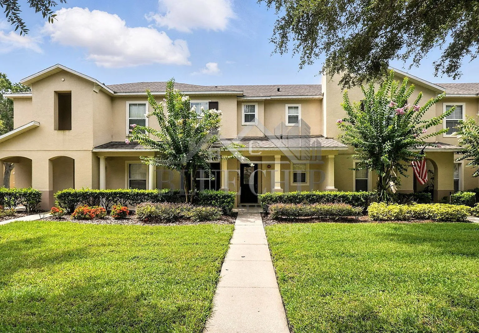 4 bed, 2.5 bath, 1643 sqft, $2,345 — Photo 1