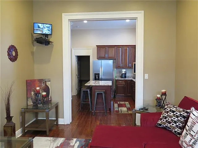 2543 Saint Ann St — Photo 3