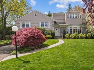 19 Chesley Rd, White Plains, NY 10605