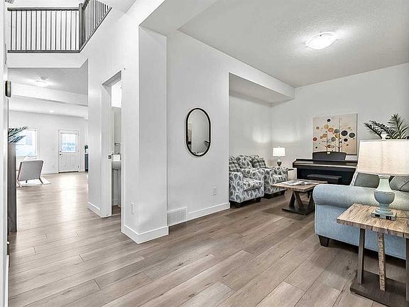 5th image of 882 E Bluerock Way SW