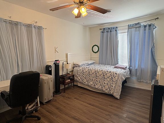 5th image of 2608 27th St