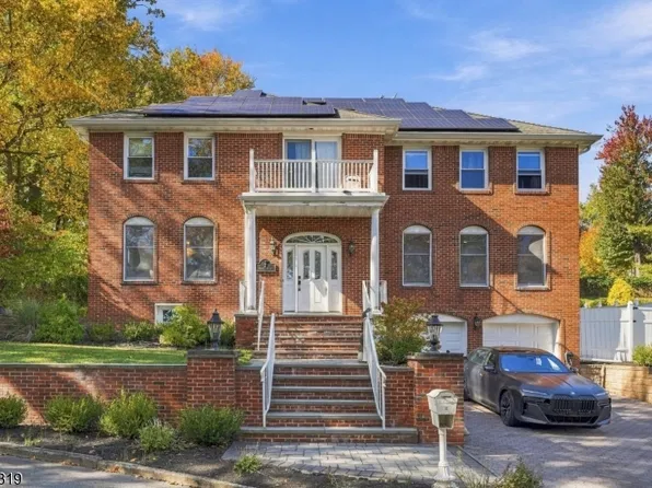 2 Wortendyke Ave, Emerson, NJ 07630