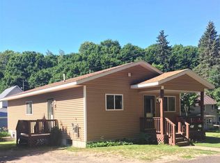 408 Jasper St, Ishpeming, MI 49849