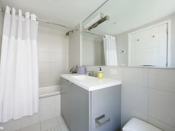 393 West End Avenue image 11 of 13