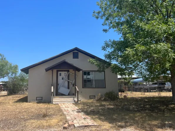 414 E Thorn St, Brackettville, TX 78832