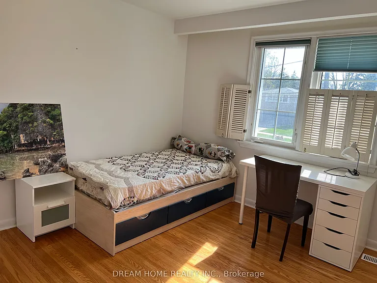 25 Tollerton Ave — Photo 5