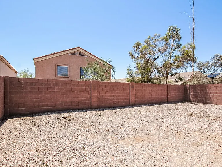 23257 W Cocopah St — Photo 15