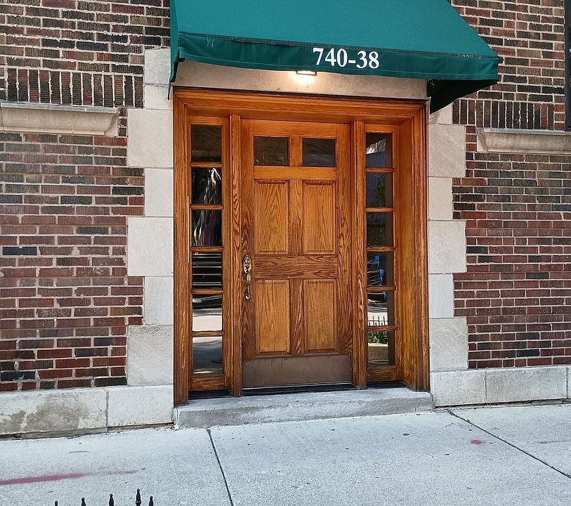 1st image of 740 W Wrightwood Ave Unit 740 1