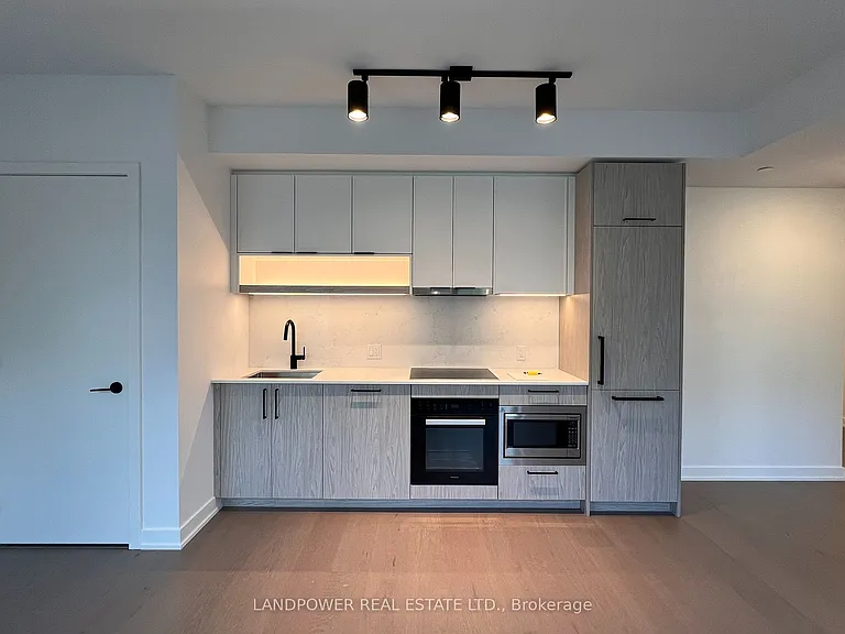 91 Montclair Ave #509 — Photo 8