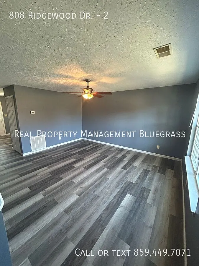 Newly Rennovated 2 Bed 1.5 Bath Unit — Photo 3