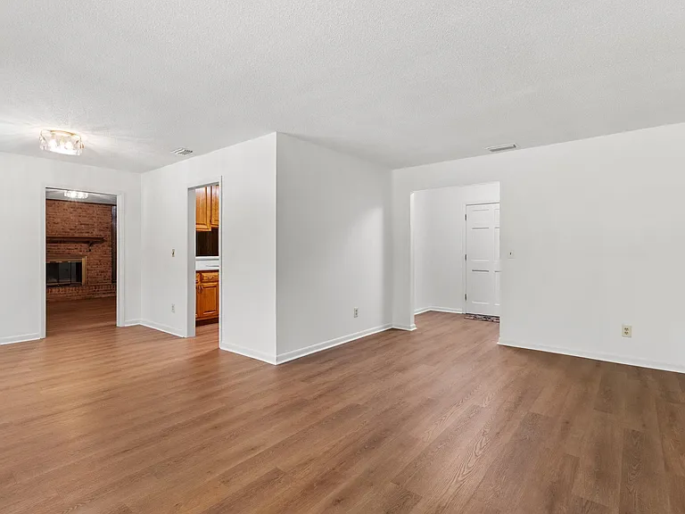 3108 Briarwood Dr — Photo 10