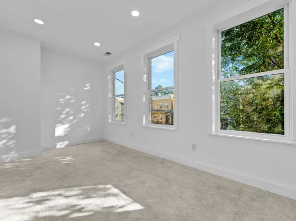 330 Forrest Street image 18 of 33